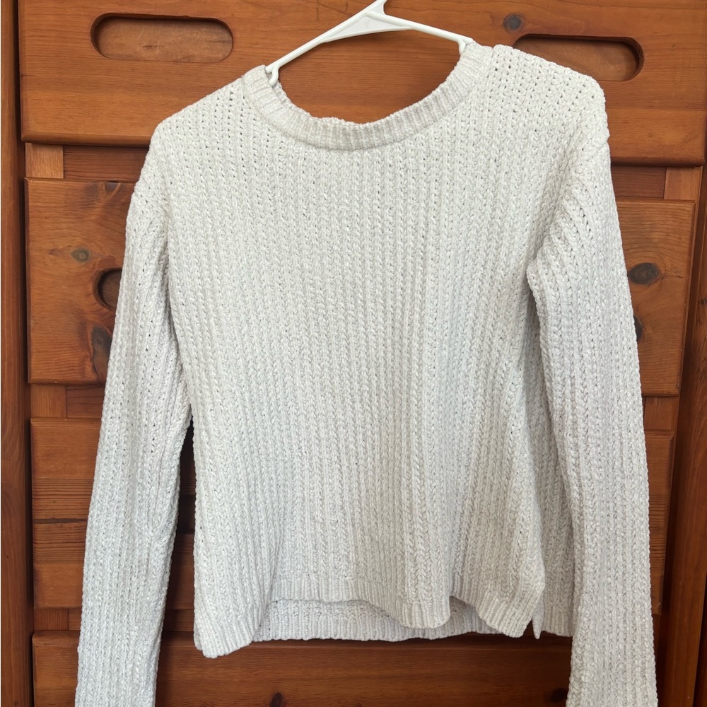 Women’s Aeropastle White Sweater